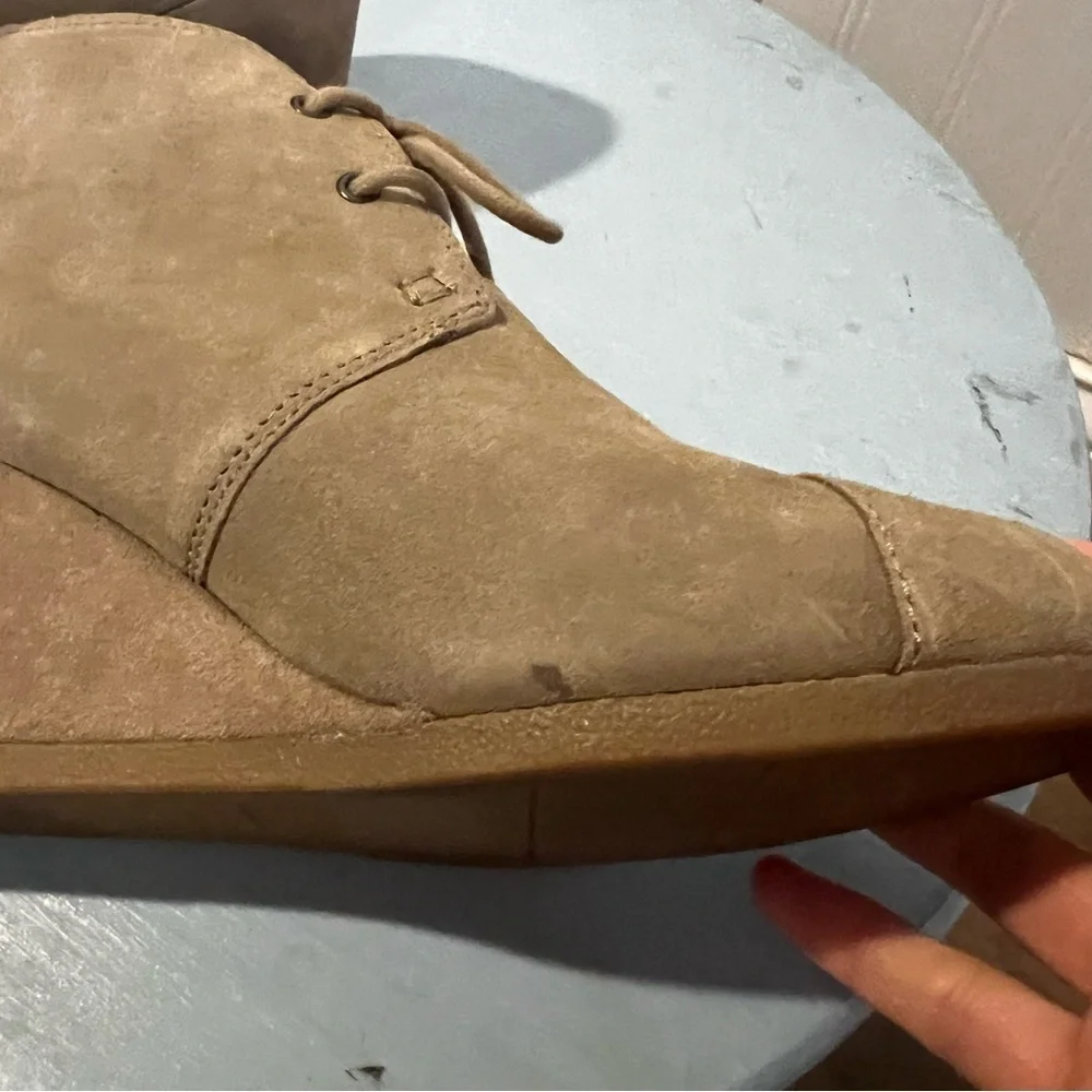 Toms Tan Desert Suede Ankle Wedge Lace up Booties size 9